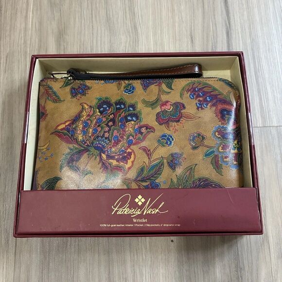 Patricia Nash Handbags - Patricia Nash Cassini Leather Wristlet Clutch French Tapestry Floral New In Box